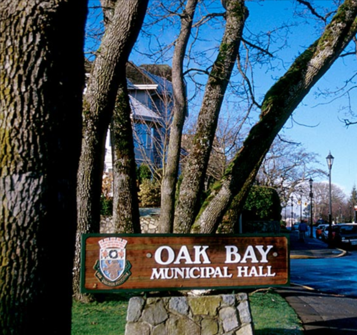 oak bay sign